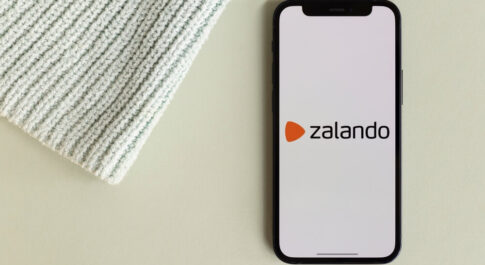 smartfon z logo Zalando